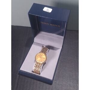 Seiko V701-2B60 Quartz Dress Watch Linen Look Dial Gold Tone Original Bracelet